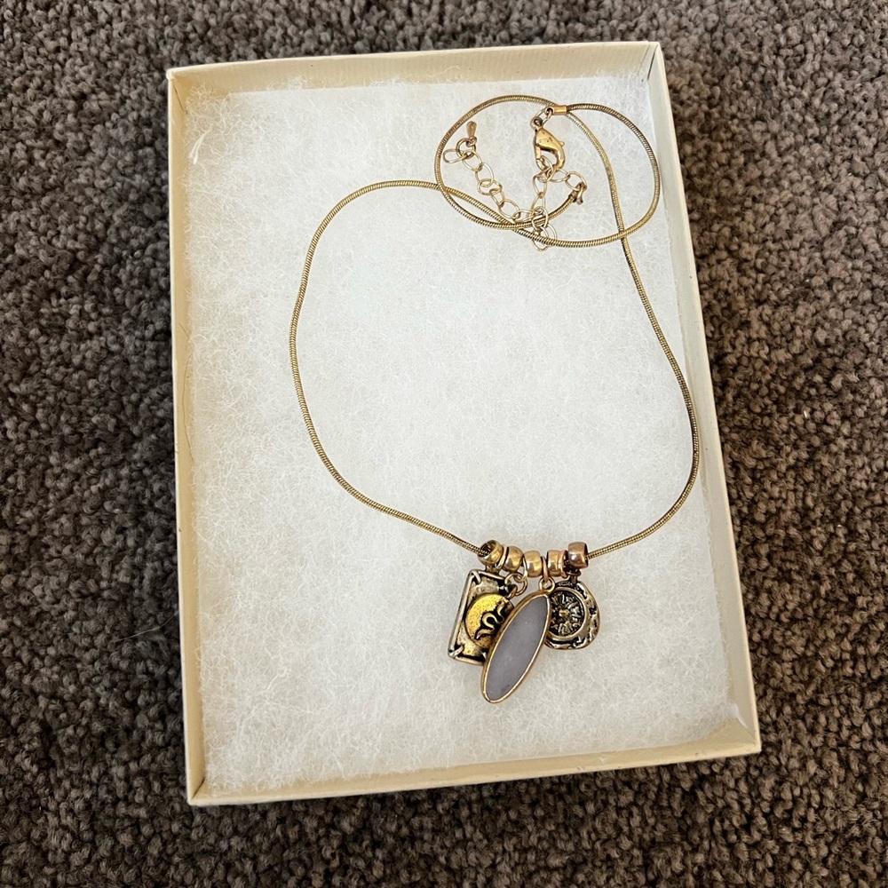 Elegant Gold Necklace